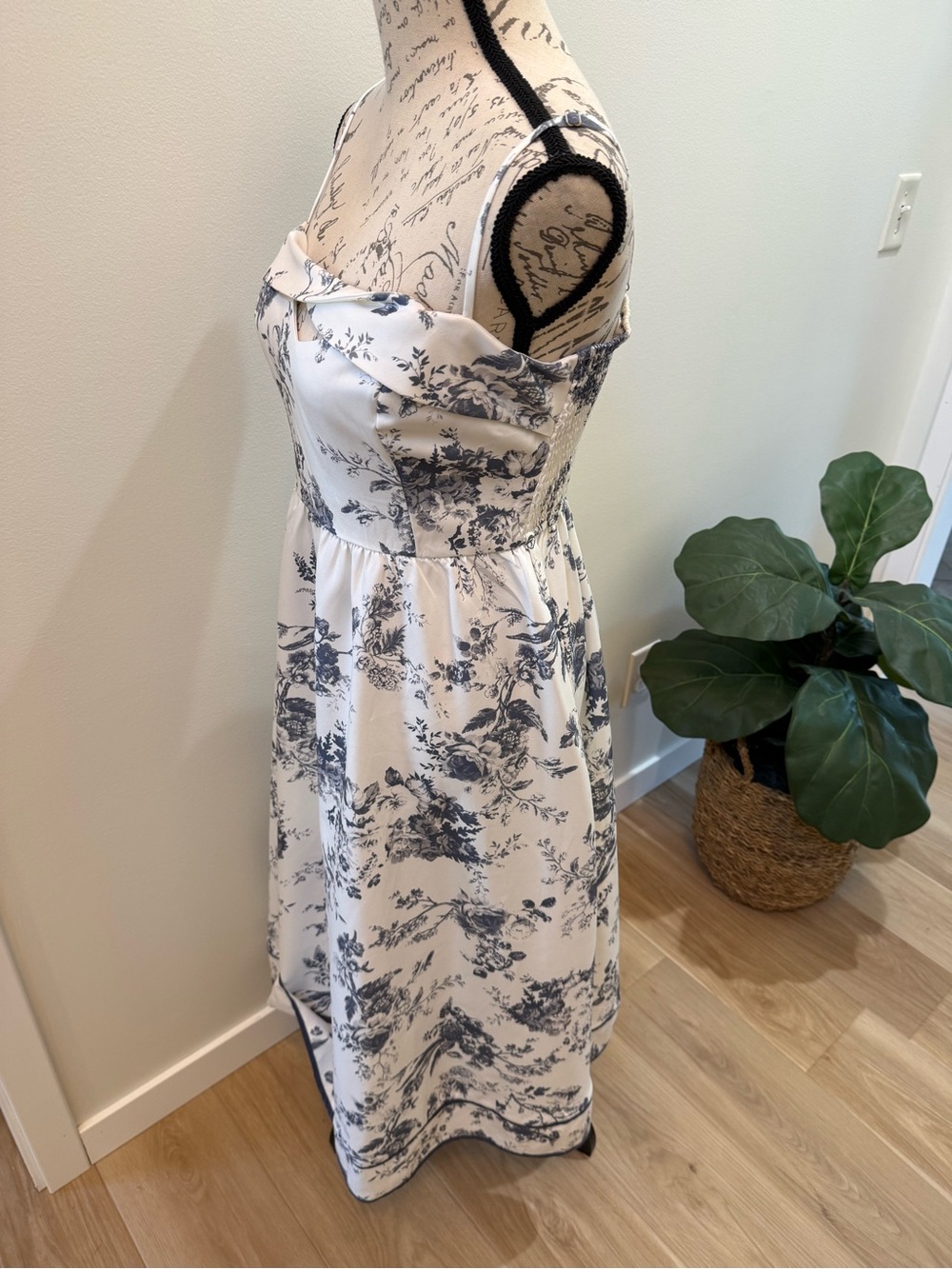 Baltic Born Bellagio Midi Dress NWT Medium Slate Floral Smocked Cottagecore - Picture 5 of 9